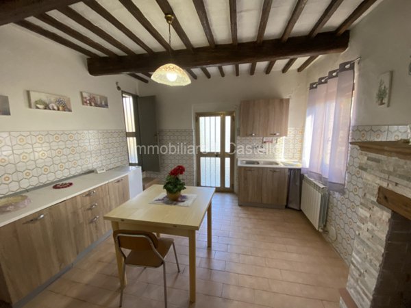 casa semindipendente in vendita a Panicale in zona Colgiordano