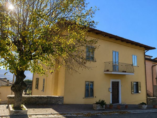 appartamento in vendita a Panicale in zona Macereto