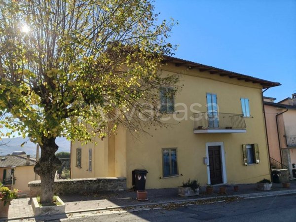 appartamento in vendita a Panicale in zona Macereto