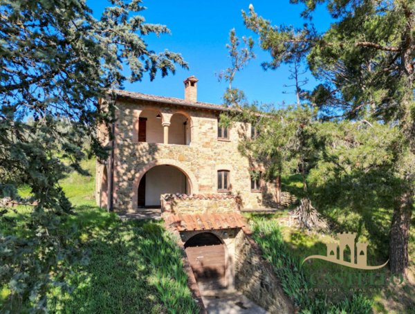 casale in vendita a Panicale in zona Macereto