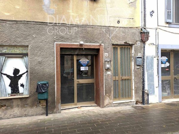 locale commerciale in vendita a Panicale