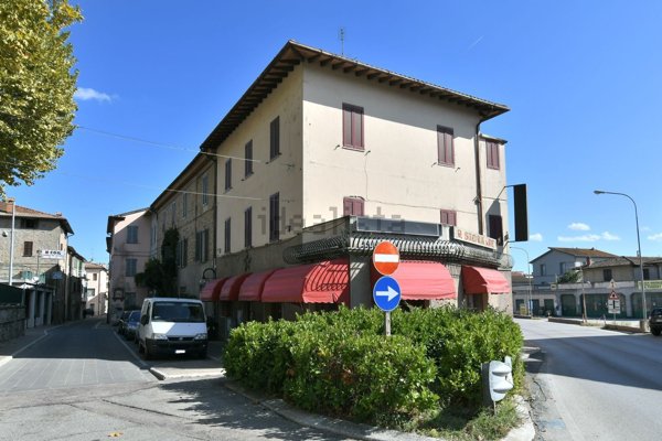 locale di sgombero in vendita a Panicale in zona Tavernelle