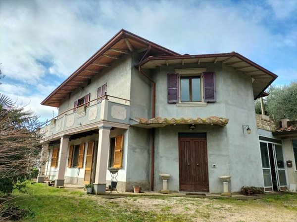 casa indipendente in vendita a Panicale in zona Migliaiolo
