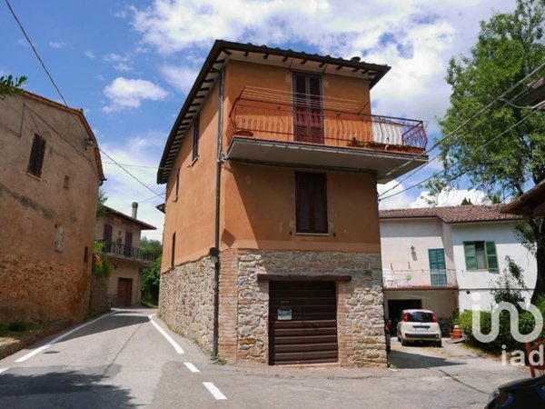 casa indipendente in vendita a Panicale in zona Tavernelle
