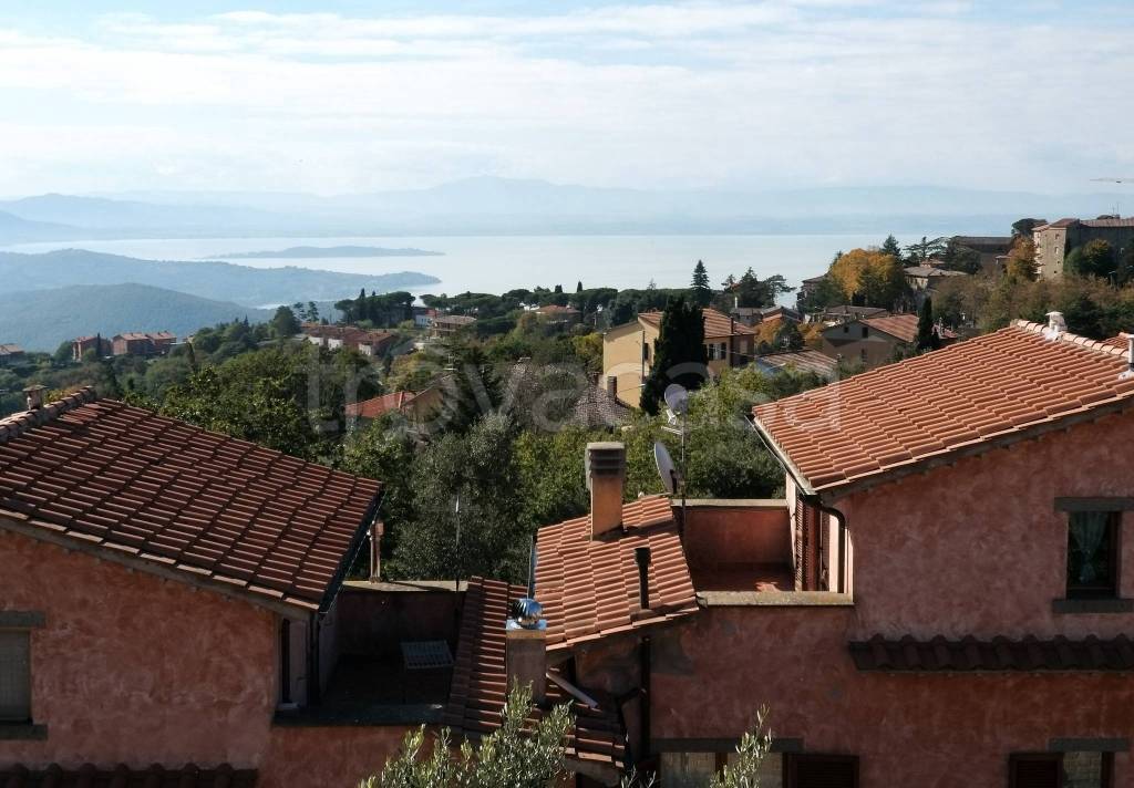 casa indipendente in vendita a Passignano sul Trasimeno in zona Castel Rigone