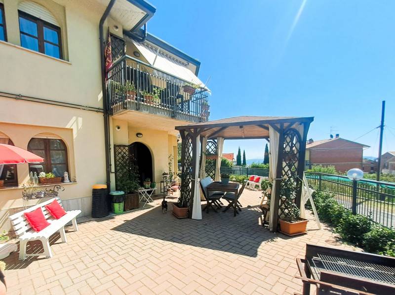 casa indipendente in vendita a Passignano sul Trasimeno in zona Castel Rigone