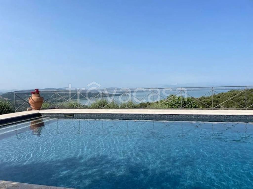 casa indipendente in vendita a Passignano sul Trasimeno