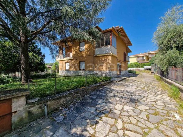 casa indipendente in vendita a Passignano sul Trasimeno