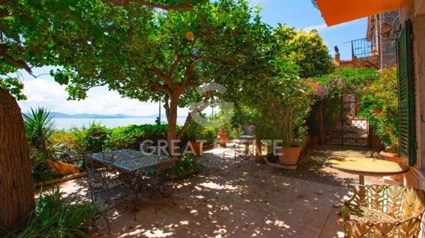 casa indipendente in vendita a Passignano sul Trasimeno