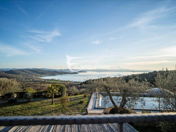 casa indipendente in vendita a Passignano sul Trasimeno