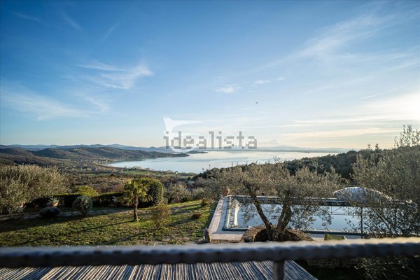 casa indipendente in vendita a Passignano sul Trasimeno