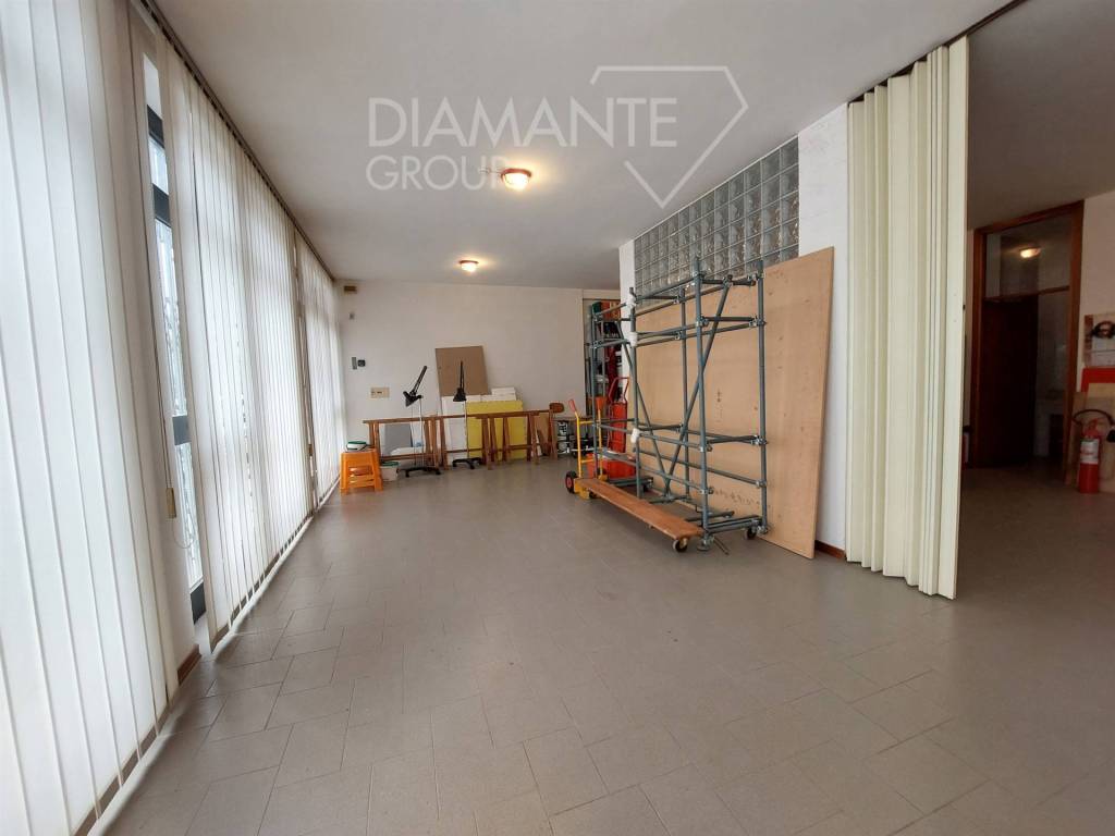 negozio in vendita a Passignano sul Trasimeno