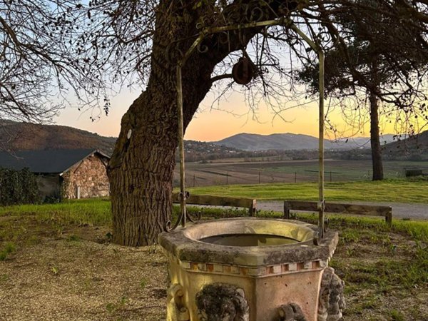 casa indipendente in vendita a Passignano sul Trasimeno