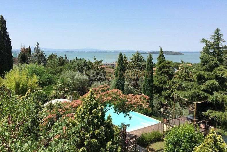 casa indipendente in vendita a Passignano sul Trasimeno