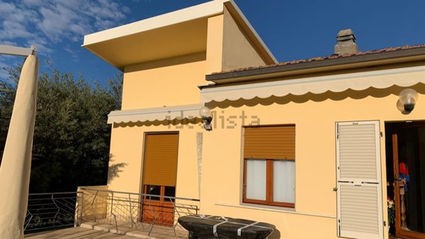 casa indipendente in vendita a Passignano sul Trasimeno