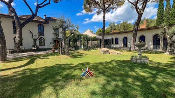 villa in vendita a Passignano sul Trasimeno