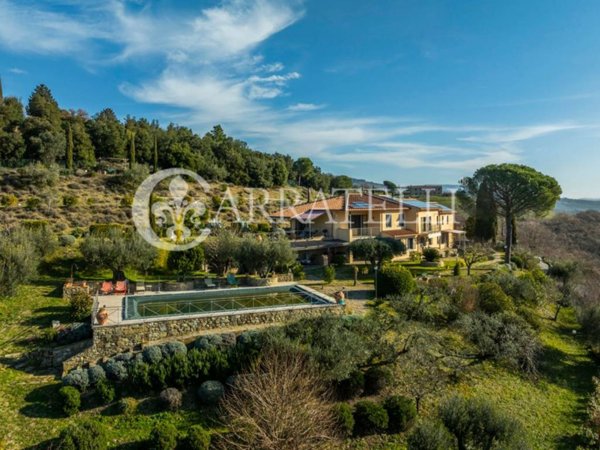 casa indipendente in vendita a Passignano sul Trasimeno