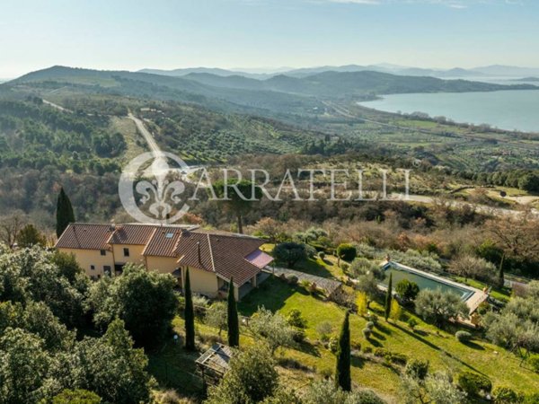 casa indipendente in vendita a Passignano sul Trasimeno