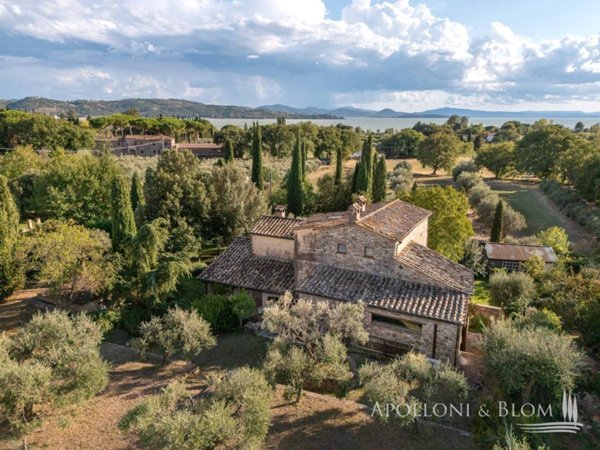 casa indipendente in vendita a Passignano sul Trasimeno