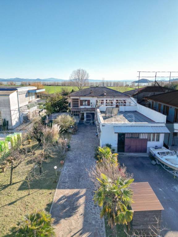 casa indipendente in vendita a Passignano sul Trasimeno