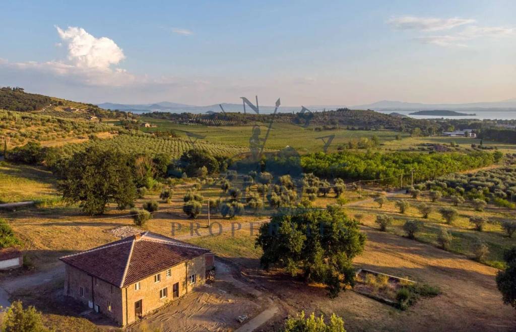 casa indipendente in vendita a Passignano sul Trasimeno in zona Pischiello