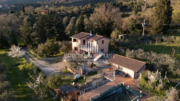 casa indipendente in vendita a Passignano sul Trasimeno