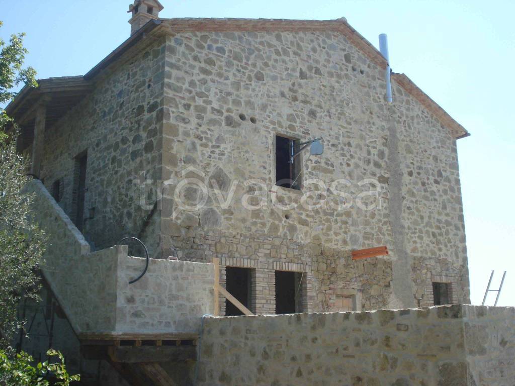 casa indipendente in vendita a Passignano sul Trasimeno