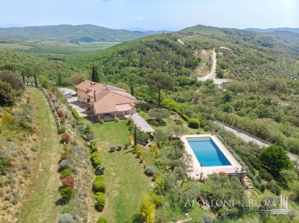 casa indipendente in vendita a Passignano sul Trasimeno