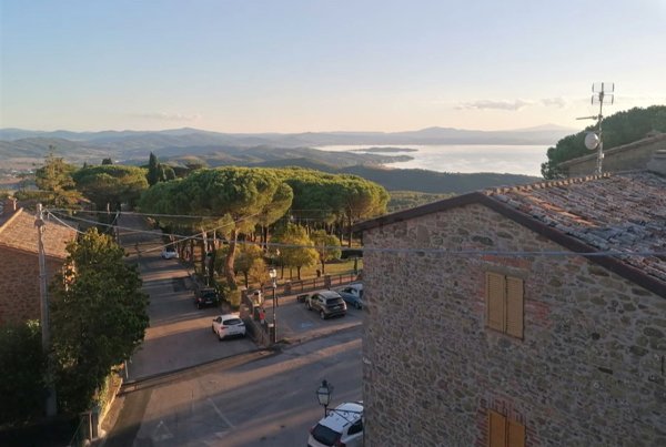 appartamento in vendita a Passignano sul Trasimeno in zona Castel Rigone