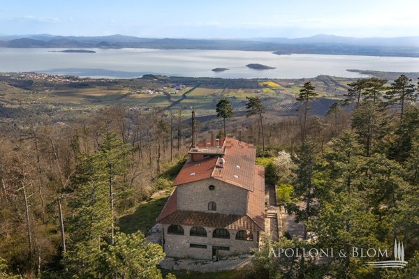 casa indipendente in vendita a Passignano sul Trasimeno