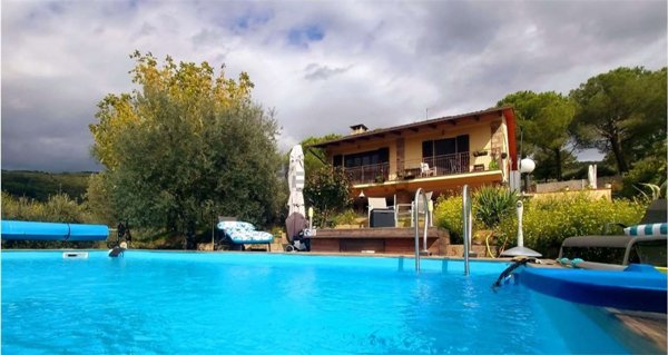 casa indipendente in vendita a Passignano sul Trasimeno