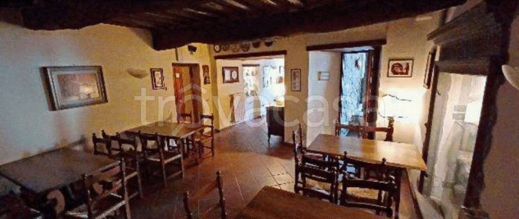 negozio in vendita a Passignano sul Trasimeno in zona Castel Rigone