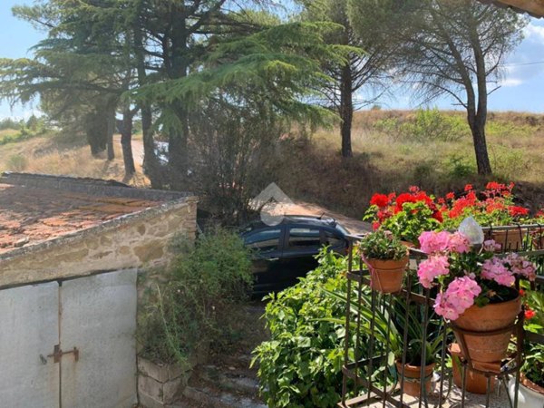 casa indipendente in vendita a Passignano sul Trasimeno in zona Castel Rigone