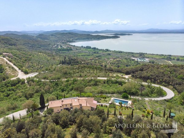 casa indipendente in vendita a Passignano sul Trasimeno