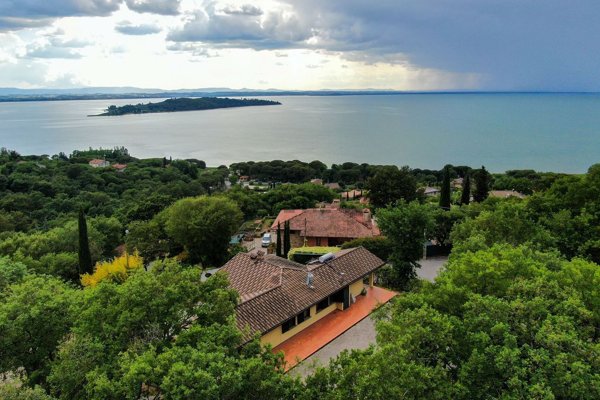 casa indipendente in vendita a Passignano sul Trasimeno