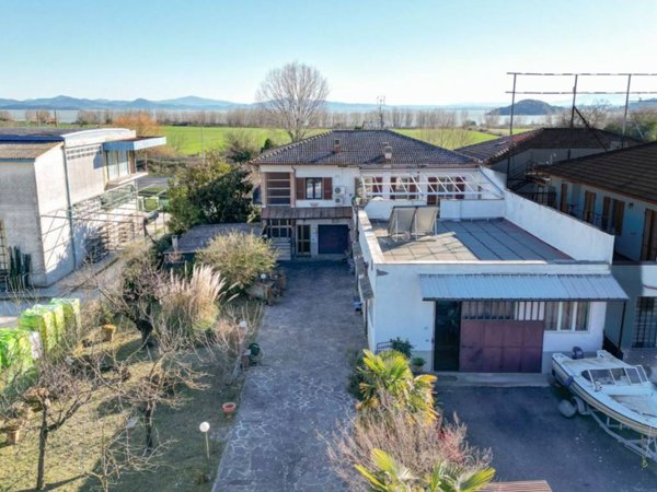 casa indipendente in vendita a Passignano sul Trasimeno