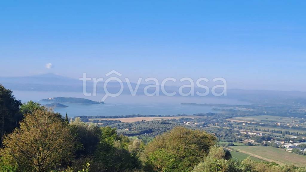 casa indipendente in vendita a Passignano sul Trasimeno