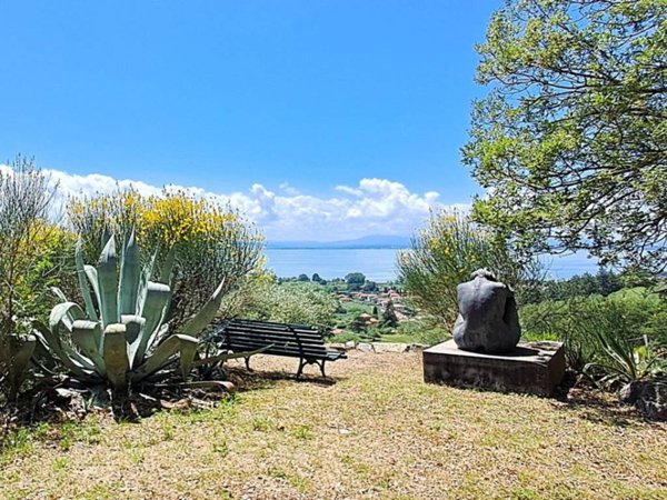 casa indipendente in vendita a Passignano sul Trasimeno
