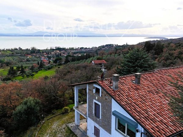 casa indipendente in vendita a Passignano sul Trasimeno