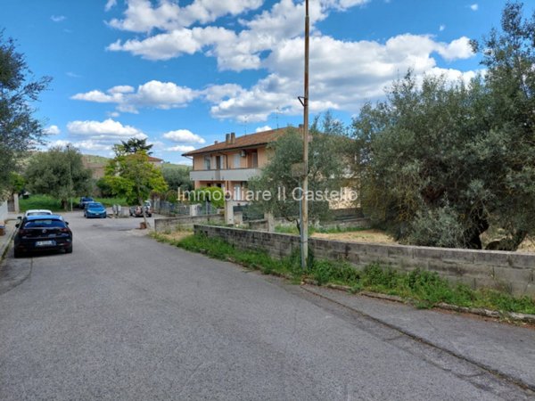 terreno edificabile in vendita a Passignano sul Trasimeno in zona Pischiello