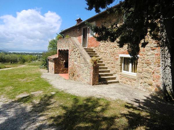 appartamento in vendita a Passignano sul Trasimeno in zona Pischiello