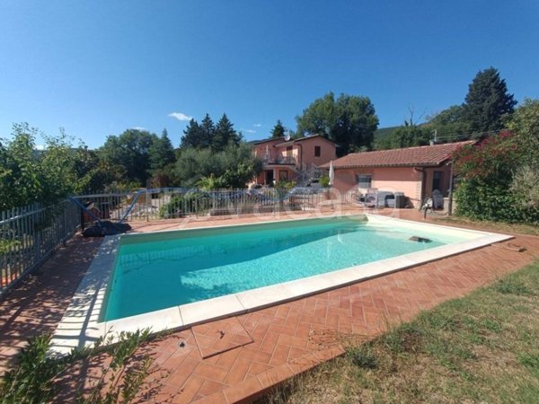 casa indipendente in vendita a Passignano sul Trasimeno in zona Pischiello