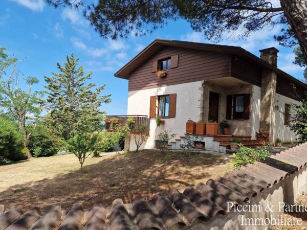 casa indipendente in vendita a Passignano sul Trasimeno in zona Castel Rigone