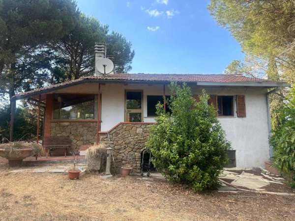 casa indipendente in vendita a Passignano sul Trasimeno