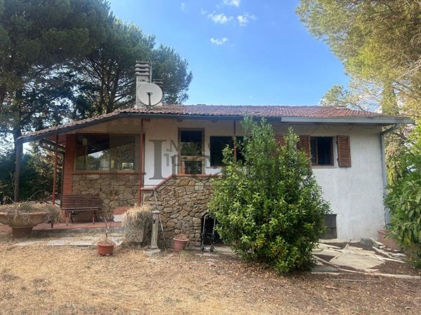 casa indipendente in vendita a Passignano sul Trasimeno