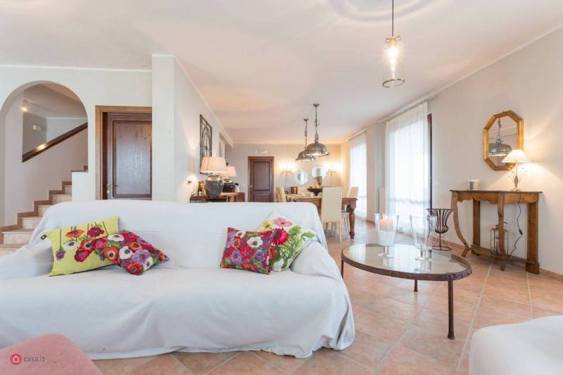 casa indipendente in vendita a Passignano sul Trasimeno