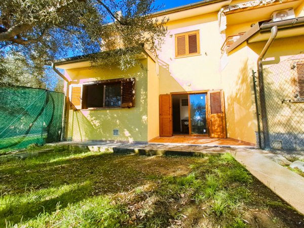 casa indipendente in vendita a Passignano sul Trasimeno