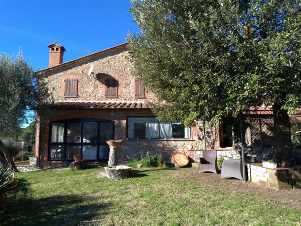 casa indipendente in vendita a Passignano sul Trasimeno