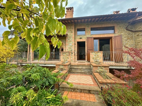 casa indipendente in vendita a Passignano sul Trasimeno