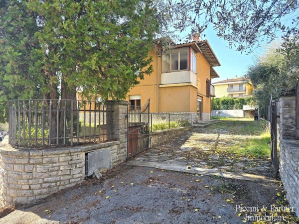 casa indipendente in vendita a Passignano sul Trasimeno